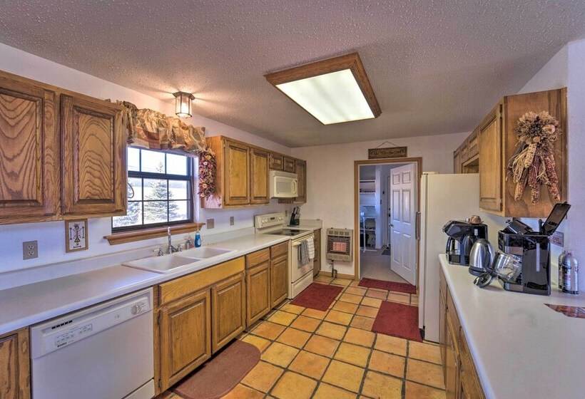 New Mexico Cabin Hideaway W/ Eagle Nest Lake Views