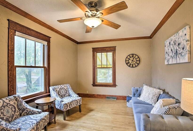 Historic Cumberland Home On Beaver Dam Lake!