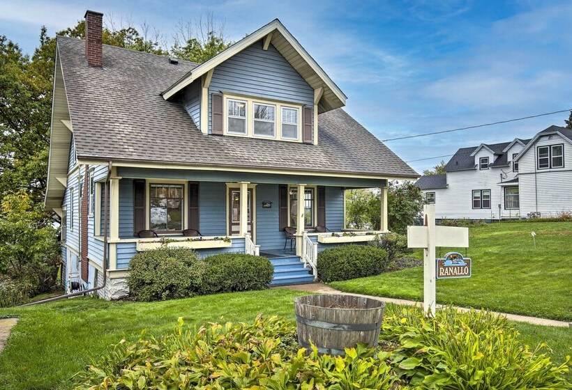 Historic Cumberland Home On Beaver Dam Lake!