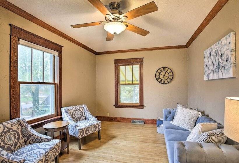 Historic Cumberland Home On Beaver Dam Lake!