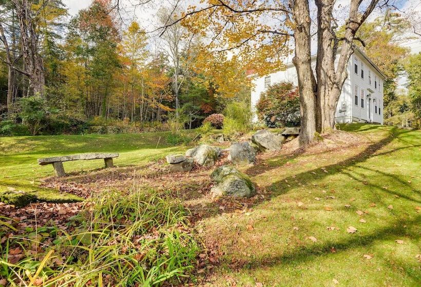 Historic Home W/ Modern Updates On < 4 Acres