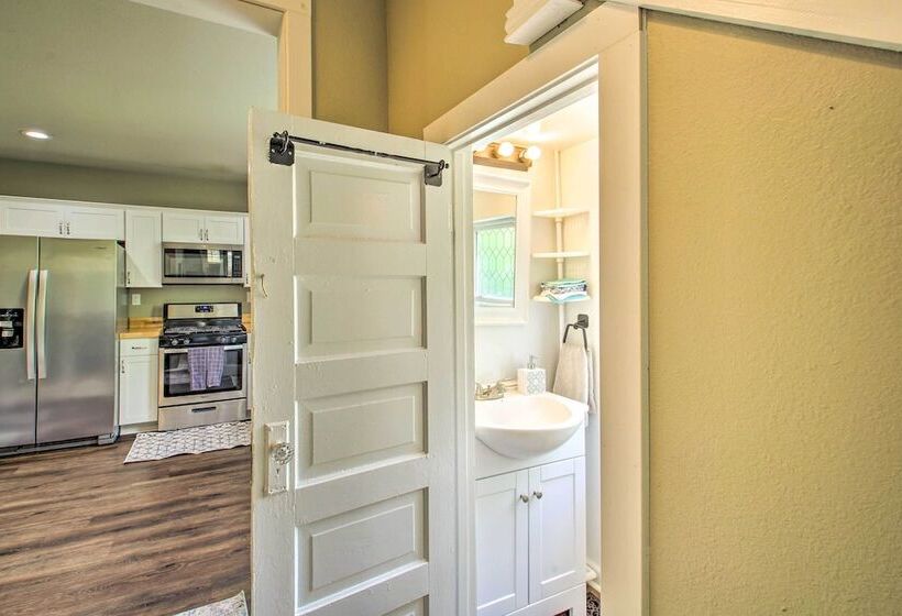 Historic Home Near Bathhouse Row In Hot Springs!