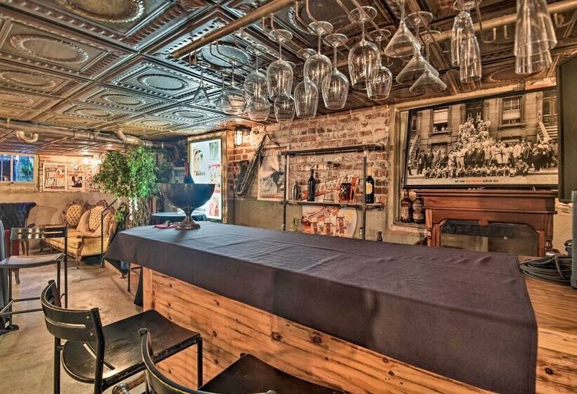 Historic Renovated Home < 2 Mi To Beach & Pier!