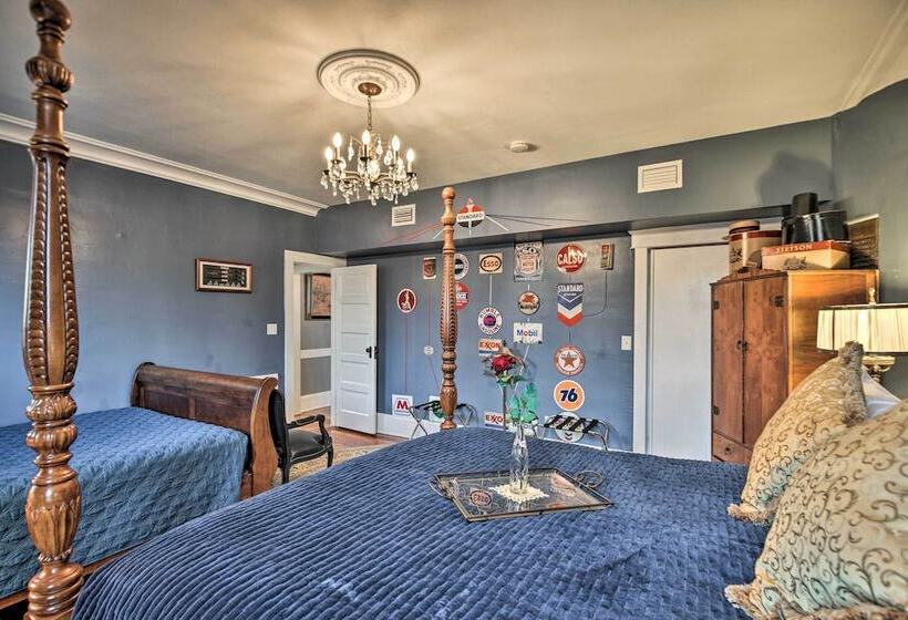 Historic Renovated Home < 2 Mi To Beach & Pier!