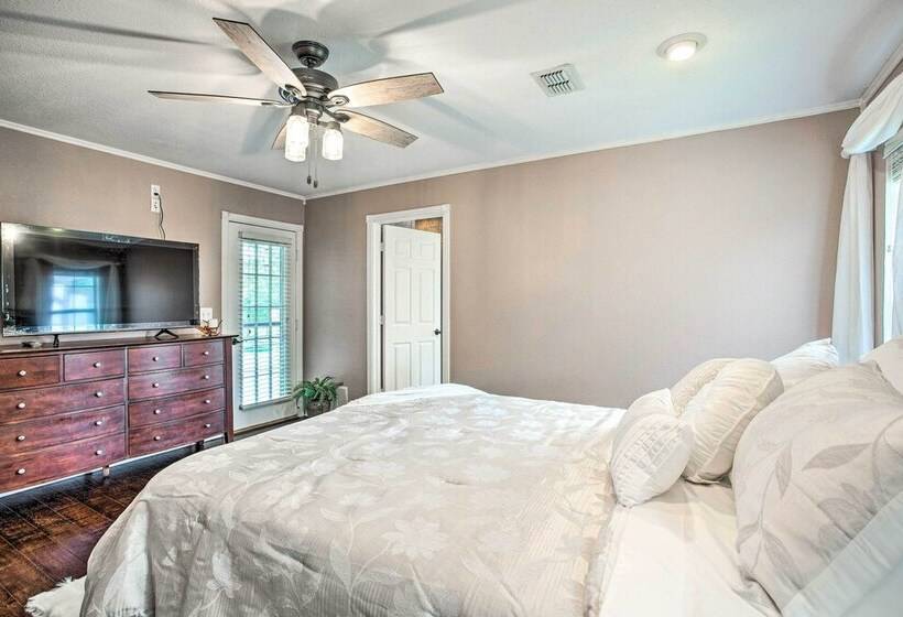 Gainesville Home W/ Outdoor Oasis, 16 Mi To Lake