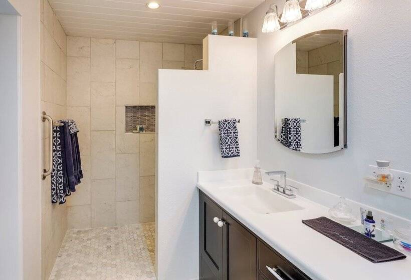 Home W/views & Fire Pit, 10mi To Aztec Ruins!