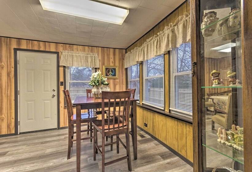 Hot Springs Home < 1 Mi To Oaklawn Racing Casino!