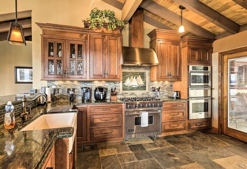 Incline Village Home W/ Hot Tub + Lake Views!