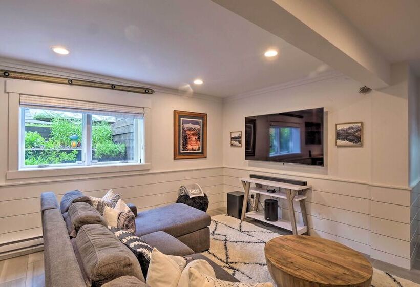 Steps From Central Downtown: Breckenridge Home