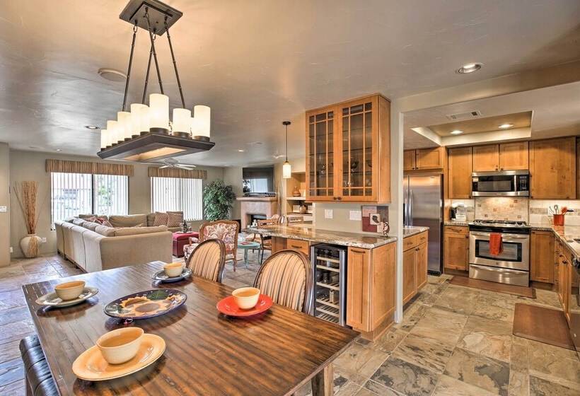 Indio Escape W/ Fire Pit & Resort Amenities!