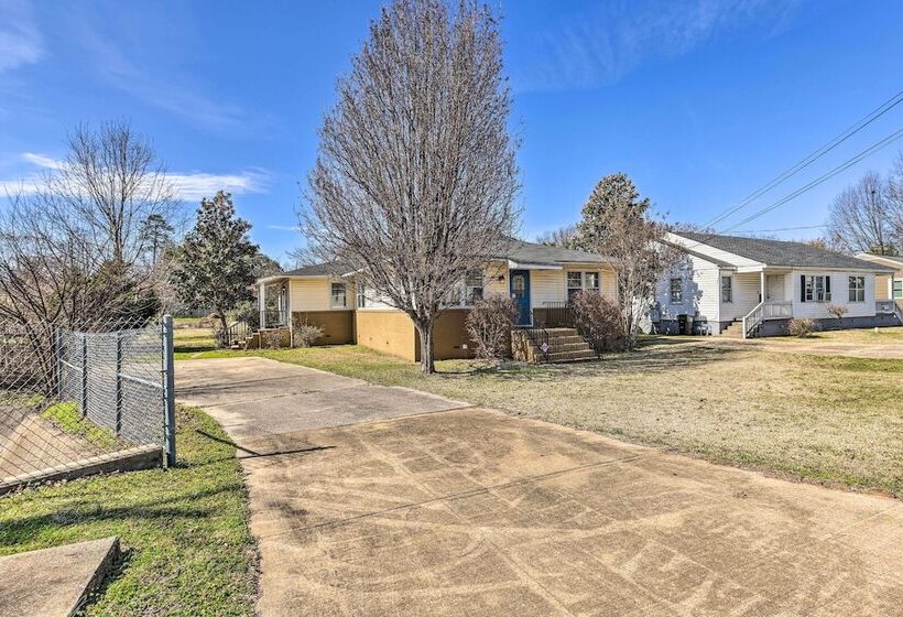 Inviting House 2 Mi To University Of Alabama!