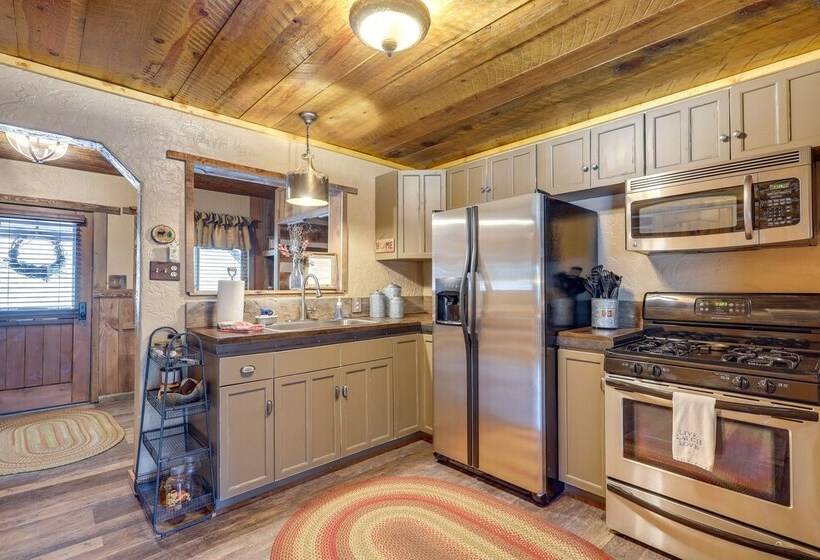 Jemez Springs Cabin W/ Stunning Mtn Views!