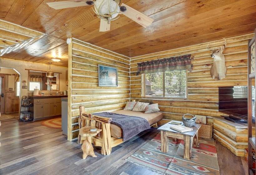 Jemez Springs Cabin W/ Stunning Mtn Views!