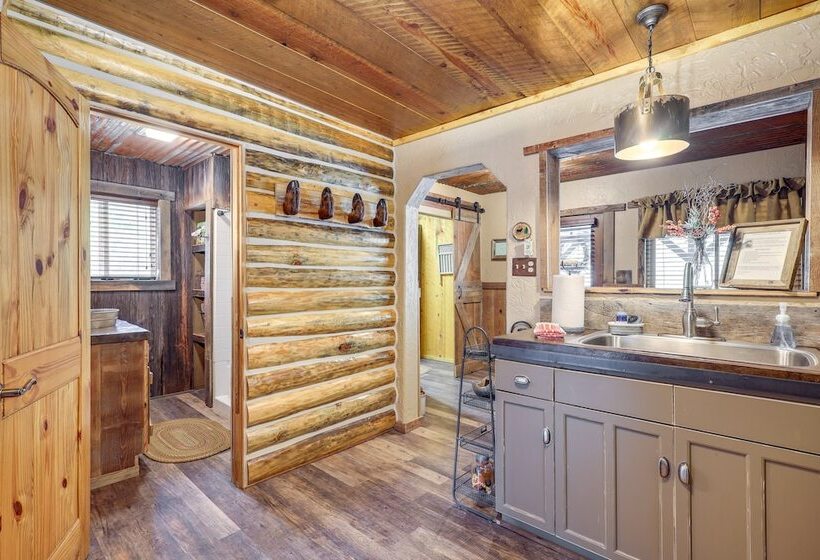 Jemez Springs Cabin W/ Stunning Mtn Views!