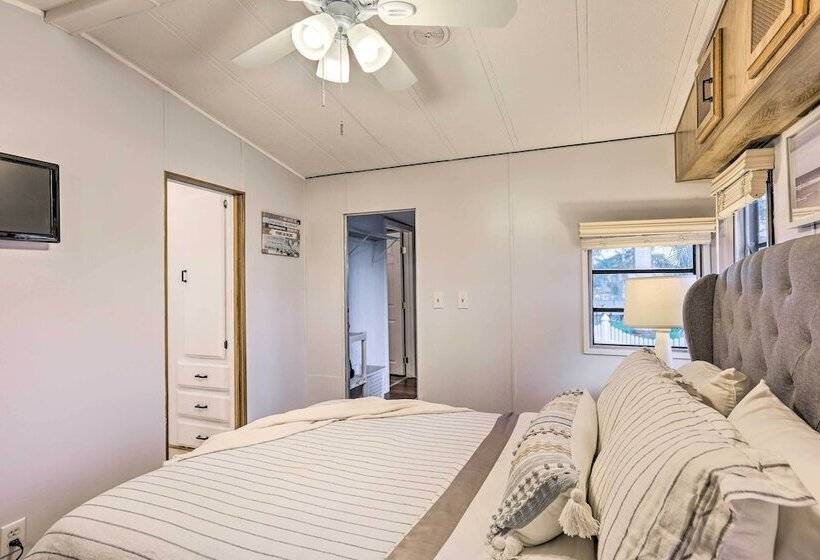 Jensen Beach Home W/ Private Beach Access!