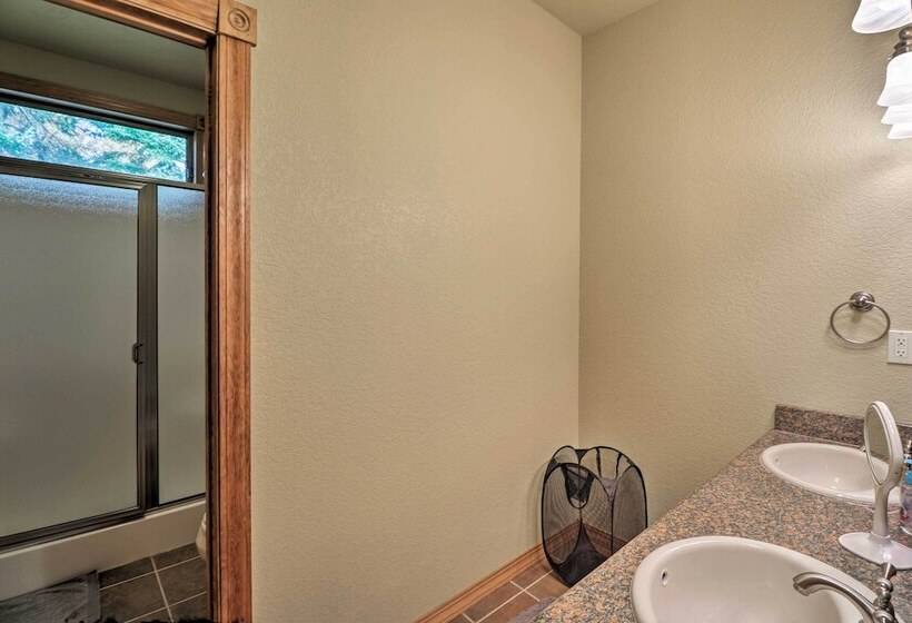 Kalispell Riverfront Home By Glacier National Park