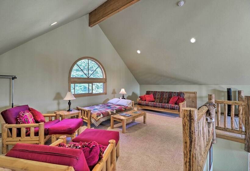 Kalispell Riverfront Home By Glacier National Park