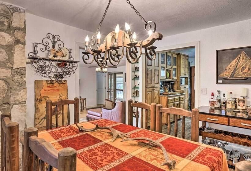 Kerrville Area Home W/ Outdoor Entertainment Space