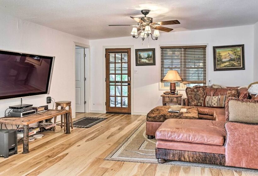 Kerrville Area Home W/ Outdoor Entertainment Space