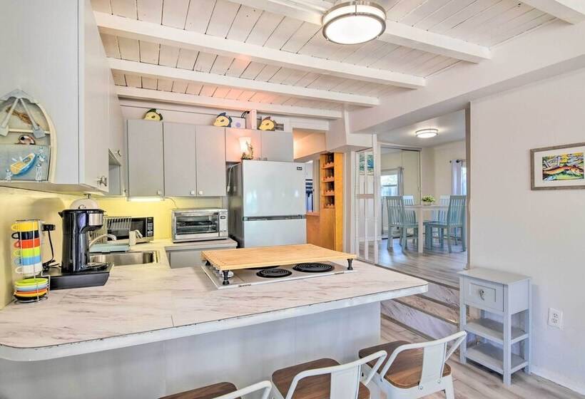 Key Largo Home W/ Dock & Private Beach Access