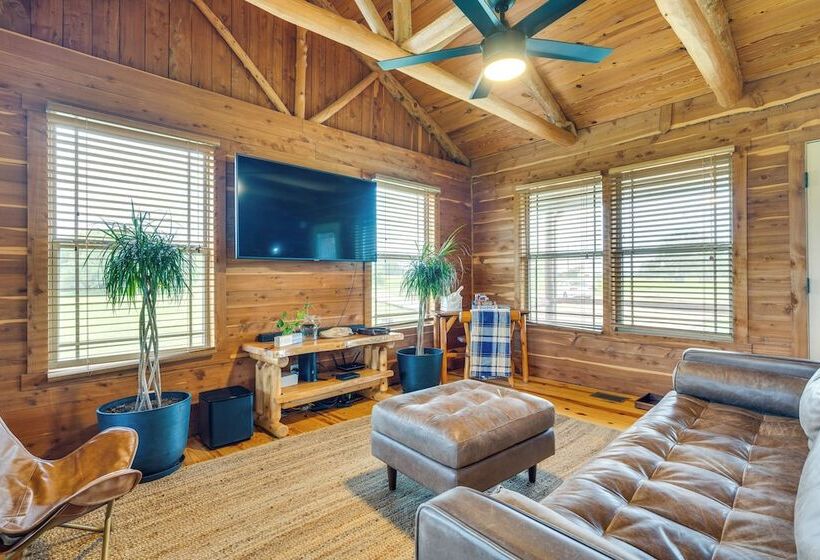 La Grange Cabin On Acreage: Close To Wineries