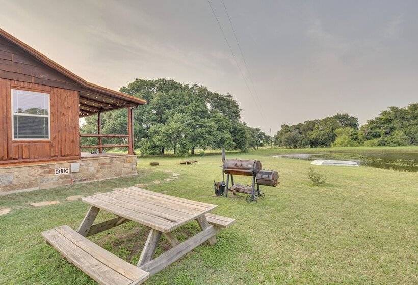 La Grange Cabin On Acreage: Close To Wineries