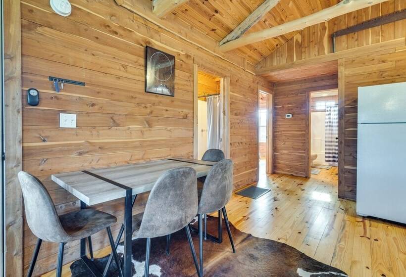 La Grange Cabin On Acreage: Close To Wineries
