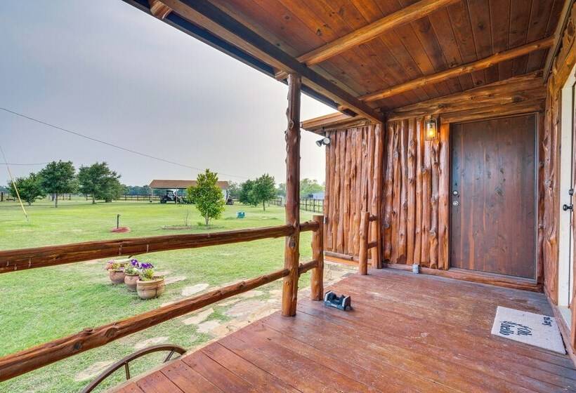 La Grange Cabin On Acreage: Close To Wineries