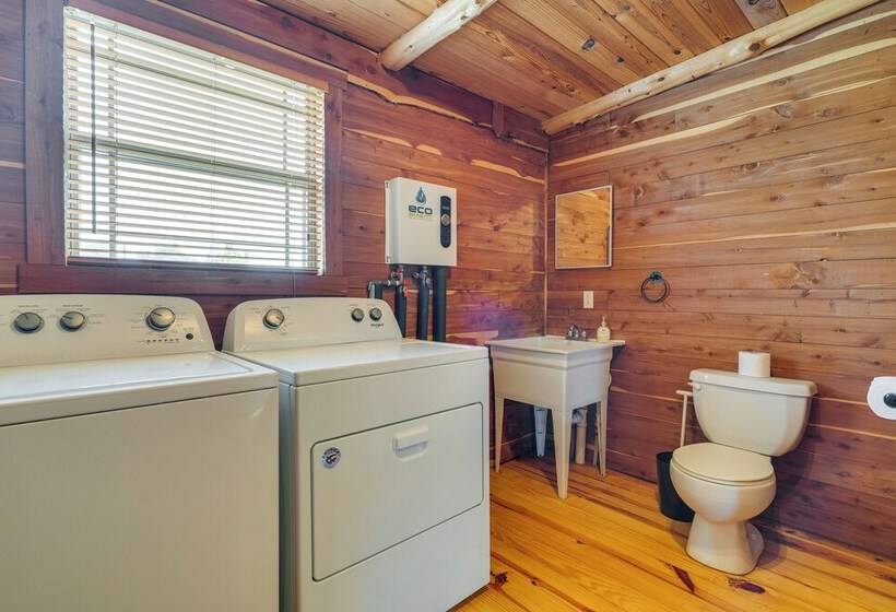 La Grange Cabin On Acreage: Close To Wineries