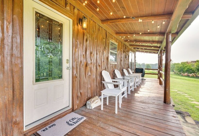 La Grange Cabin On Acreage: Close To Wineries
