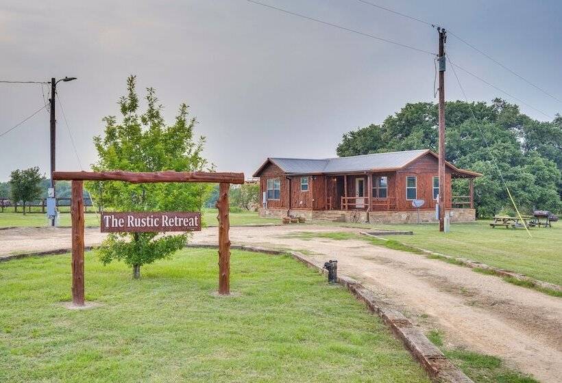 La Grange Cabin On Acreage: Close To Wineries