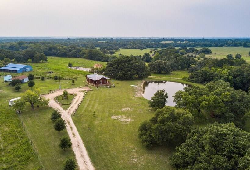 La Grange Cabin On Acreage: Close To Wineries