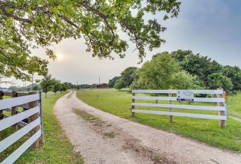 La Grange Cabin On Acreage: Close To Wineries