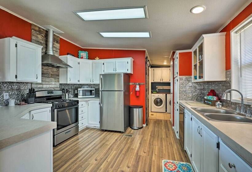 La Verkin Home W/ Yard, Covered Patio & Grill