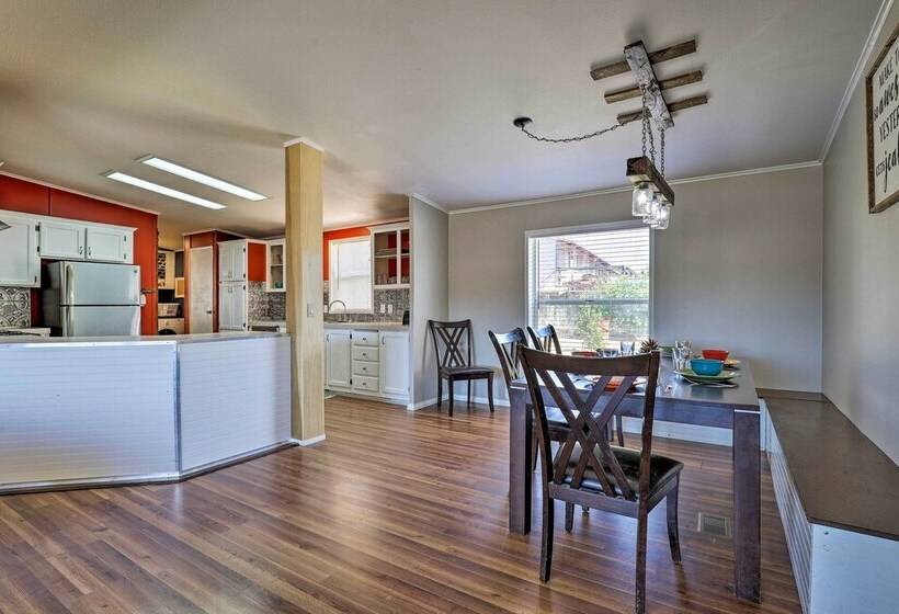 La Verkin Home W/ Yard, Covered Patio & Grill