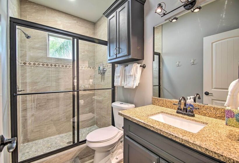 Laguna Vista Resort Style Home, Private Pool & Spa