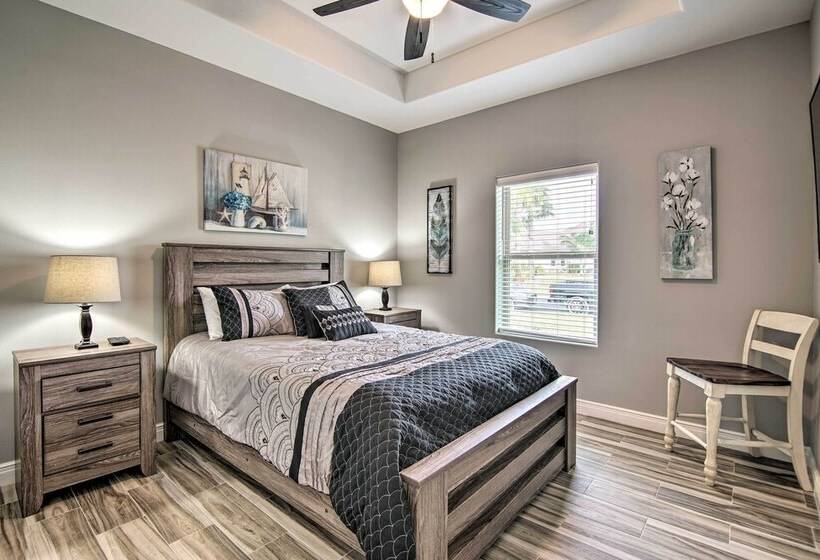 Laguna Vista Resort Style Home, Private Pool & Spa