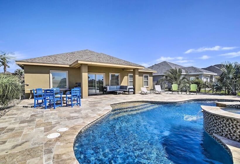 Laguna Vista Resort Style Home, Private Pool & Spa