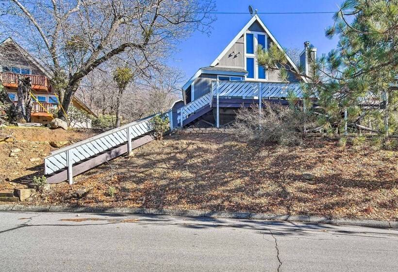 Lake Arrowhead Cabin W/ Balcony, Near Trails