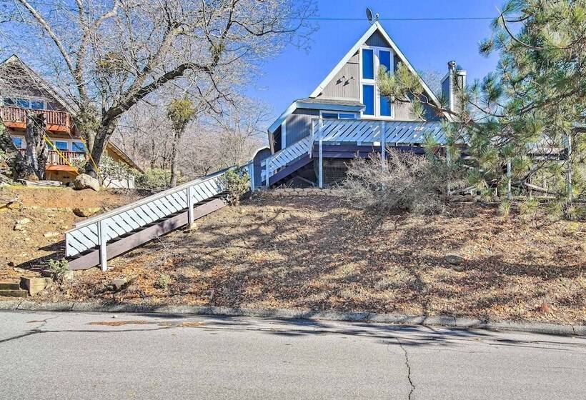 Lake Arrowhead Cabin W/ Balcony, Near Trails