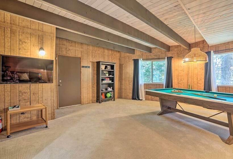 Lake Arrowhead Cabin W/ Mid Century Charm!