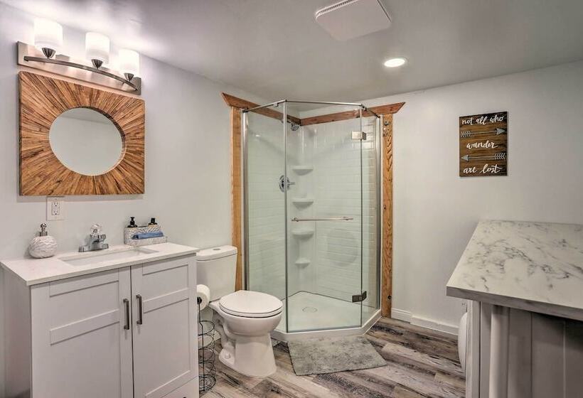 Lake Arrowhead Cabin W/ Mid Century Charm!