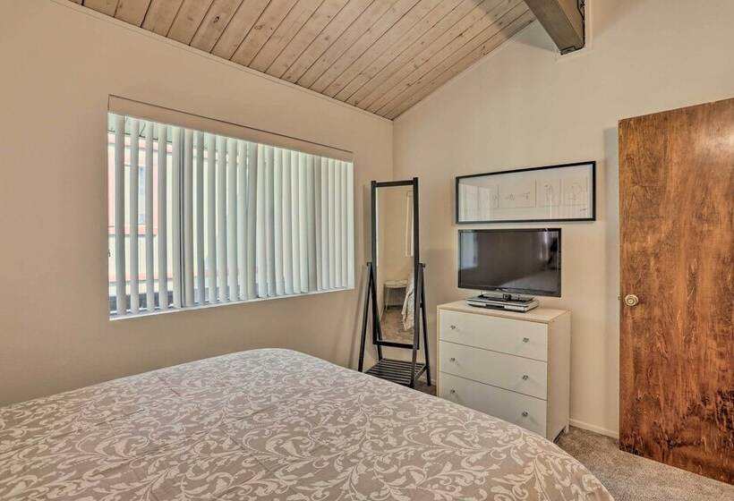 Lake Arrowhead Cabin W/ Mid Century Charm!