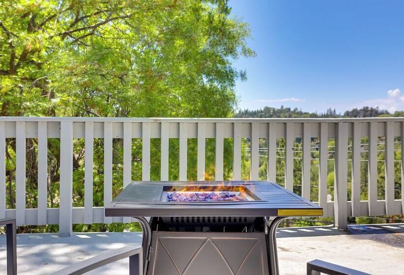 Lake Arrowhead Vacation Home W/ Decks & Grill!