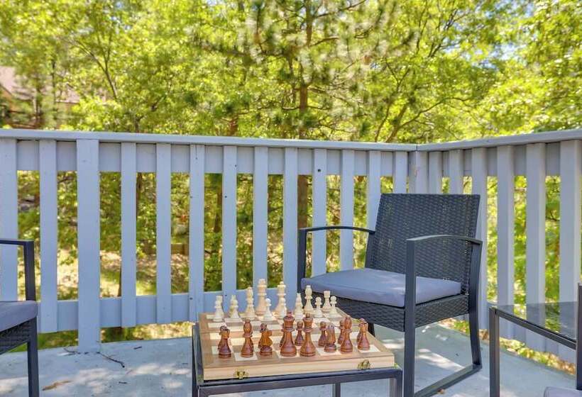 Lake Arrowhead Vacation Home W/ Decks & Grill!