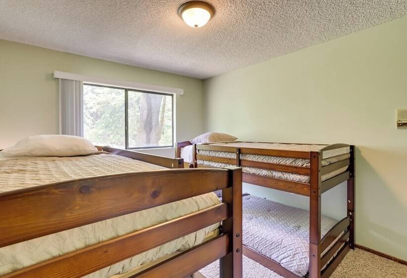 Lake Arrowhead Vacation Home W/ Decks & Grill!