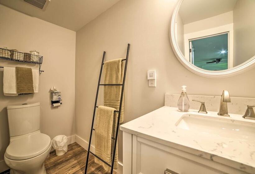 Lake Barkley Waterfront Home W/ Deck & Boat Dock!