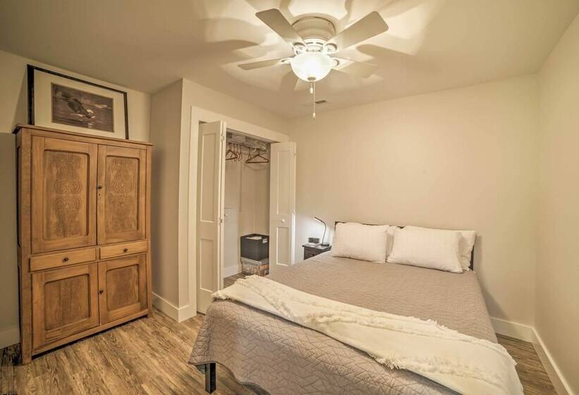 Lake Barkley Waterfront Home W/ Deck & Boat Dock!