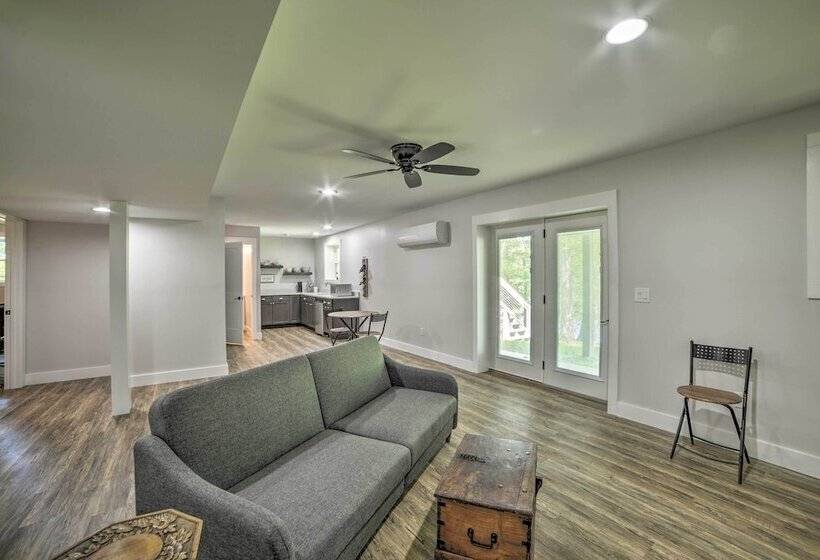 Lake Barkley Waterfront Home W/ Deck & Boat Dock!