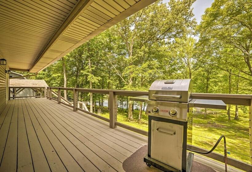 Lake Barkley Waterfront Home W/ Deck & Boat Dock!